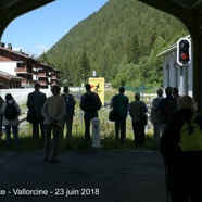 7 - Photographes attendant le train à Vallorcine.jpg