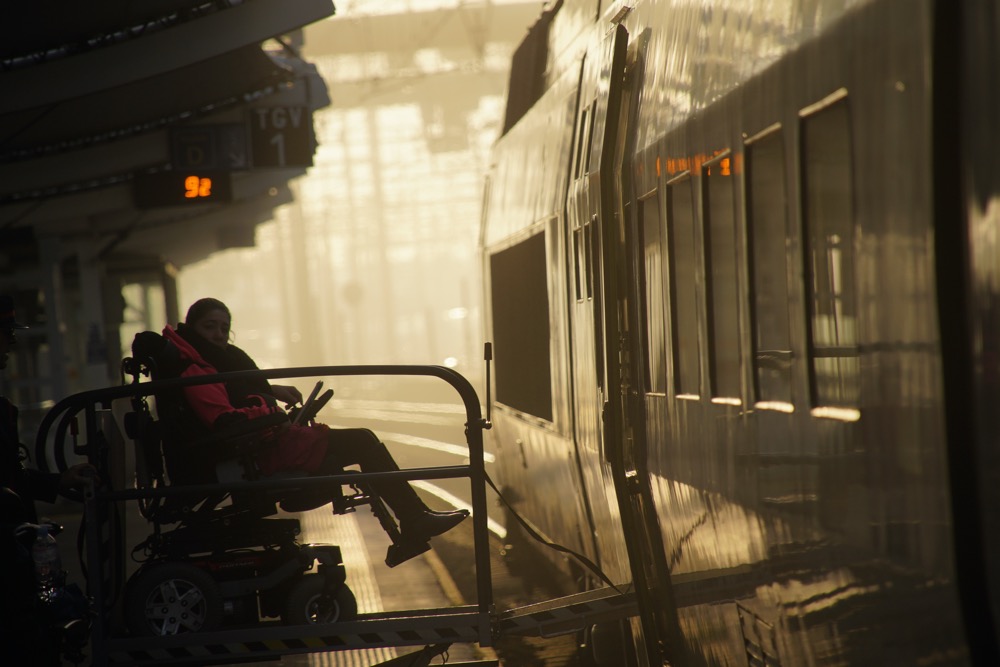 Arrivée en gare du Mans   A. EDDI©